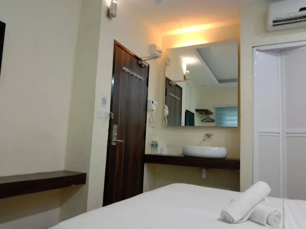 **  Hotel Zamburger Zamway Lagoon Subang Jaya Malaysia